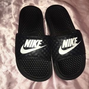 Nike slides